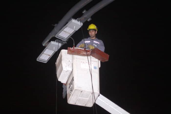 Luminarias y postes metálicos